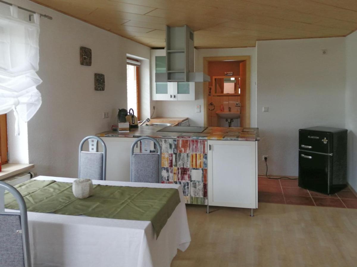 Modern Holiday Home In Lauterbach Ot Fohrenb Hl With Heating Facility Fohrenbuhl Exteriör bild
